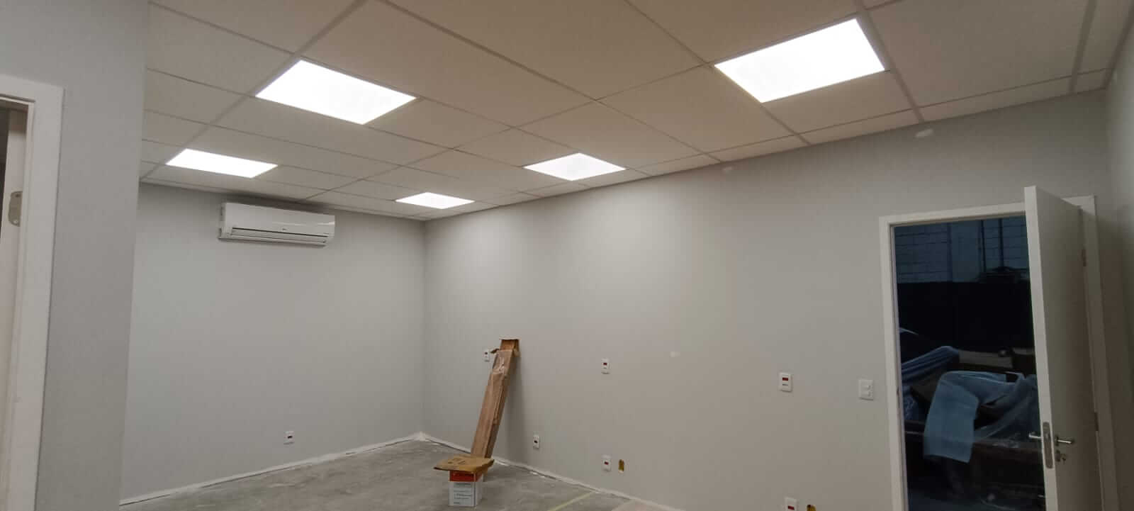 Aplicação de Forro para Galpão no Centro de SP.